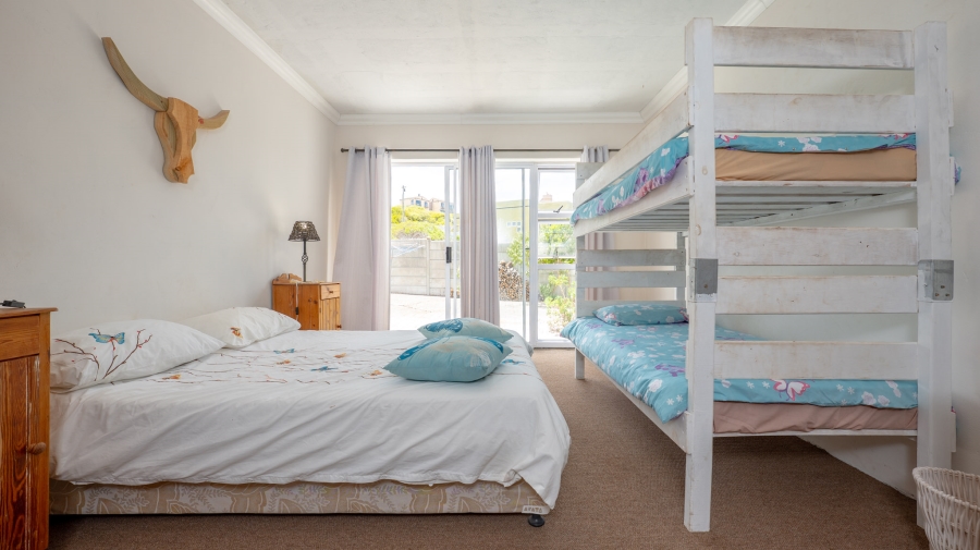 3 Bedroom Property for Sale in Struisbaai Western Cape